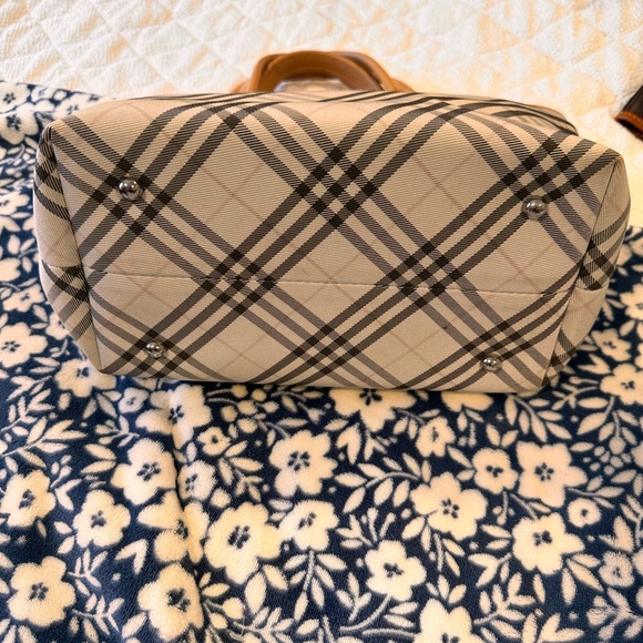 Burberry Beige and Brown Plaid Tote - Picture 4 of 11